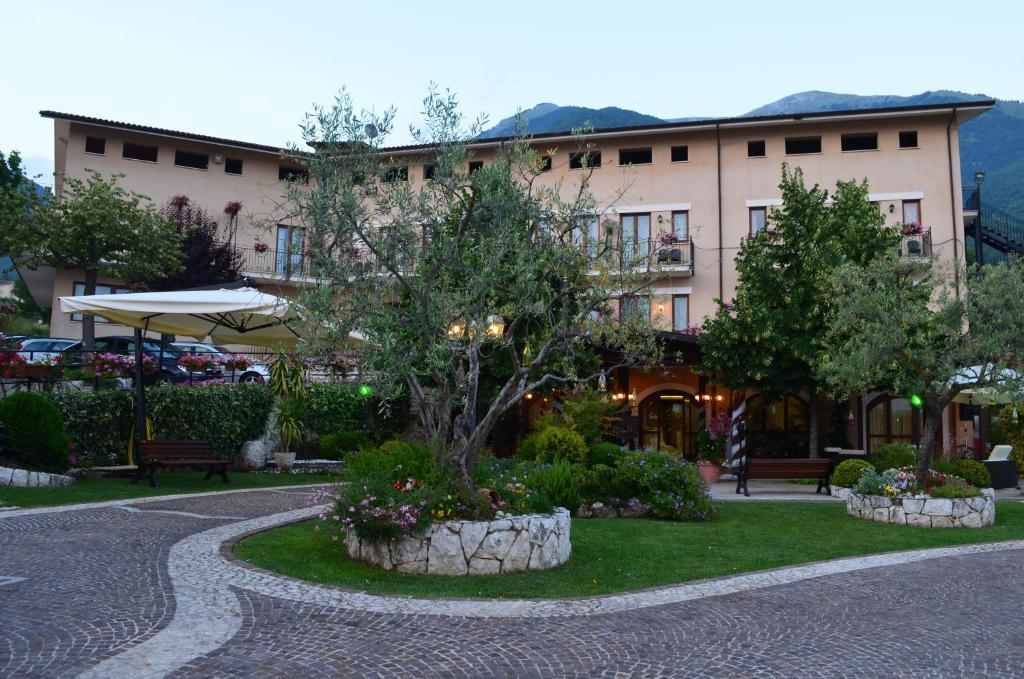 Hotel La Grotte San Donato Val di Comino Exterior foto